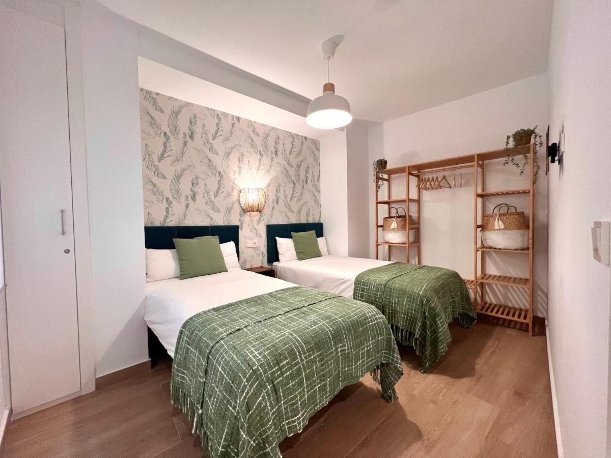 Huerto & Private Patio In The Old Town By Ele Apartments Малага Екстериор снимка